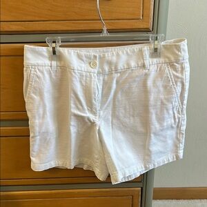 Loft outlet white 6” short